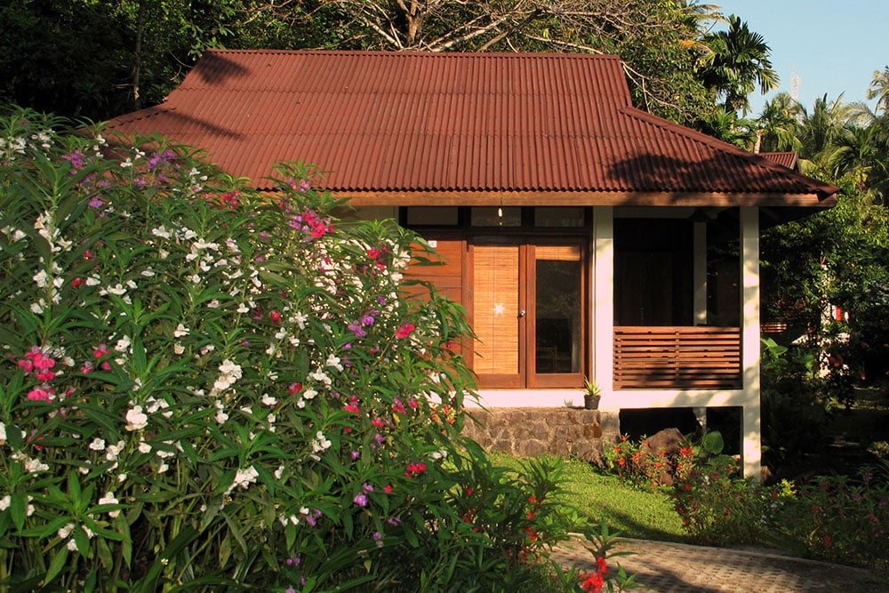 Cottage veranda with hammock, Pulau Weh